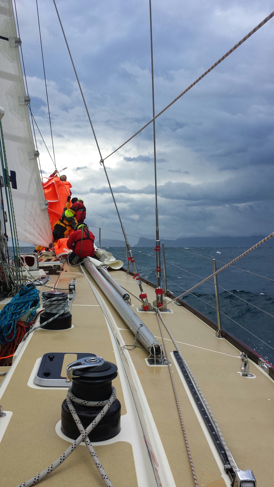 Clipper Ventures 10 hit by cold front in final 45 miles to Hobart