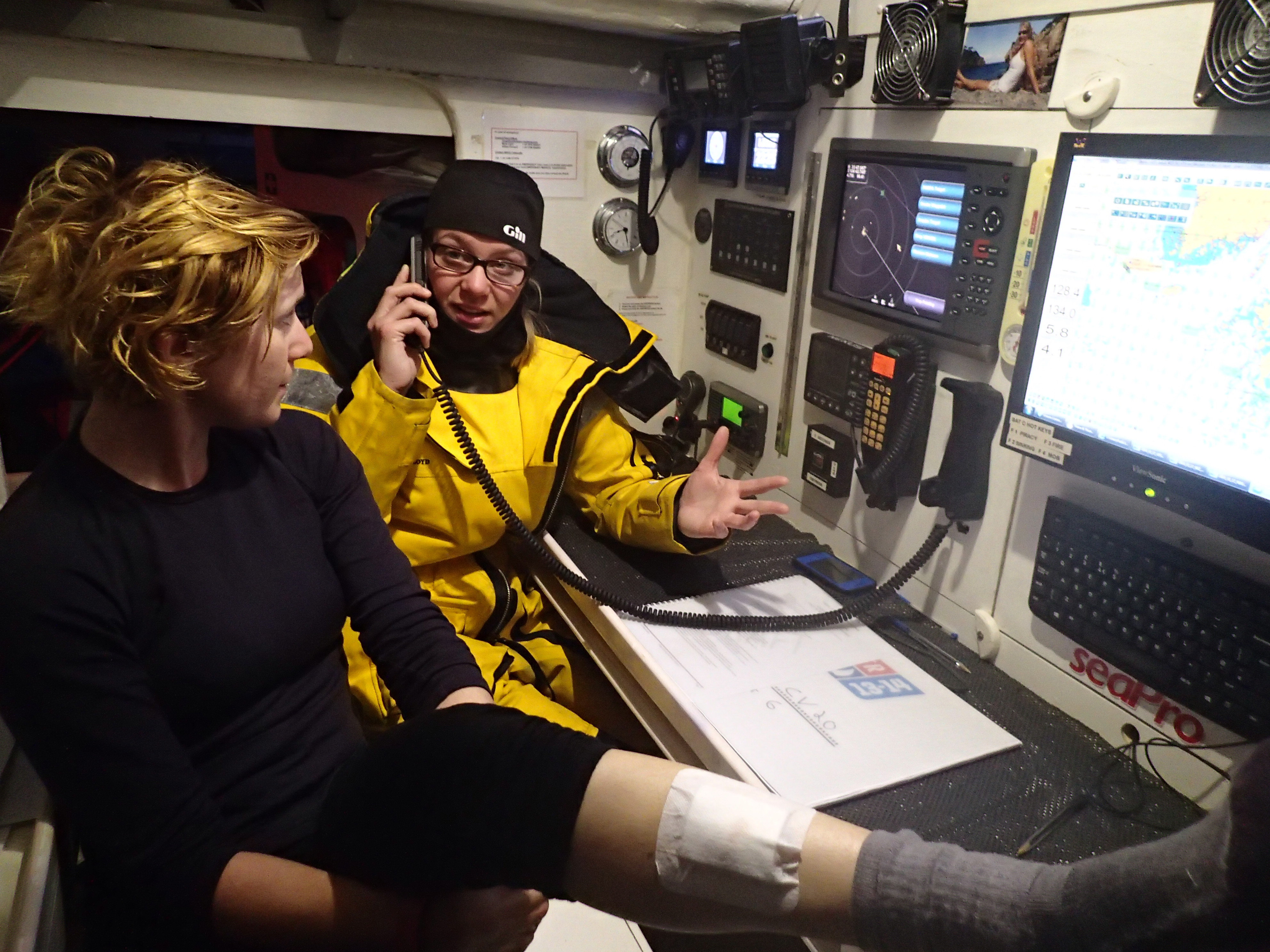 OneDLL crew members from the 2013-14 race receiving telemedic advice from PRAXES 