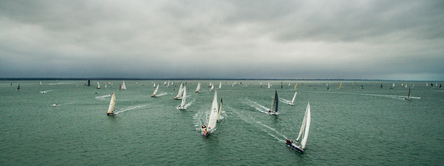 Clipper Class start in 2017 Round the Island Race. Copyright Sportography.tv 