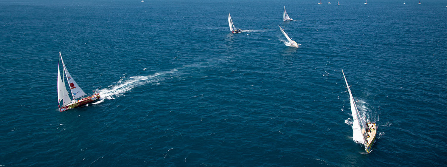 Clipper Race fleet racing towards Fremantle